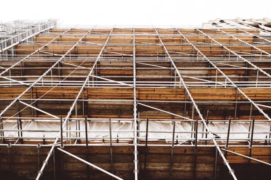 The #1 Safety Mistake Builders Make Without Proper Scaffolding